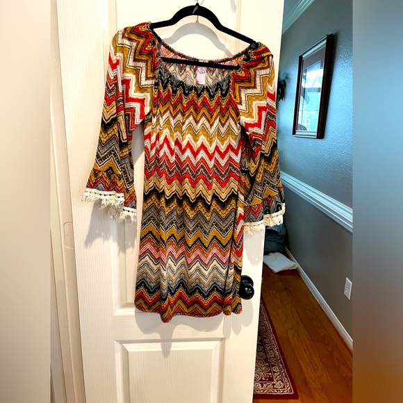 Size small. Pink coconut boutique. Slim dress with cute‎ Fringe. - Picture 1 of 5